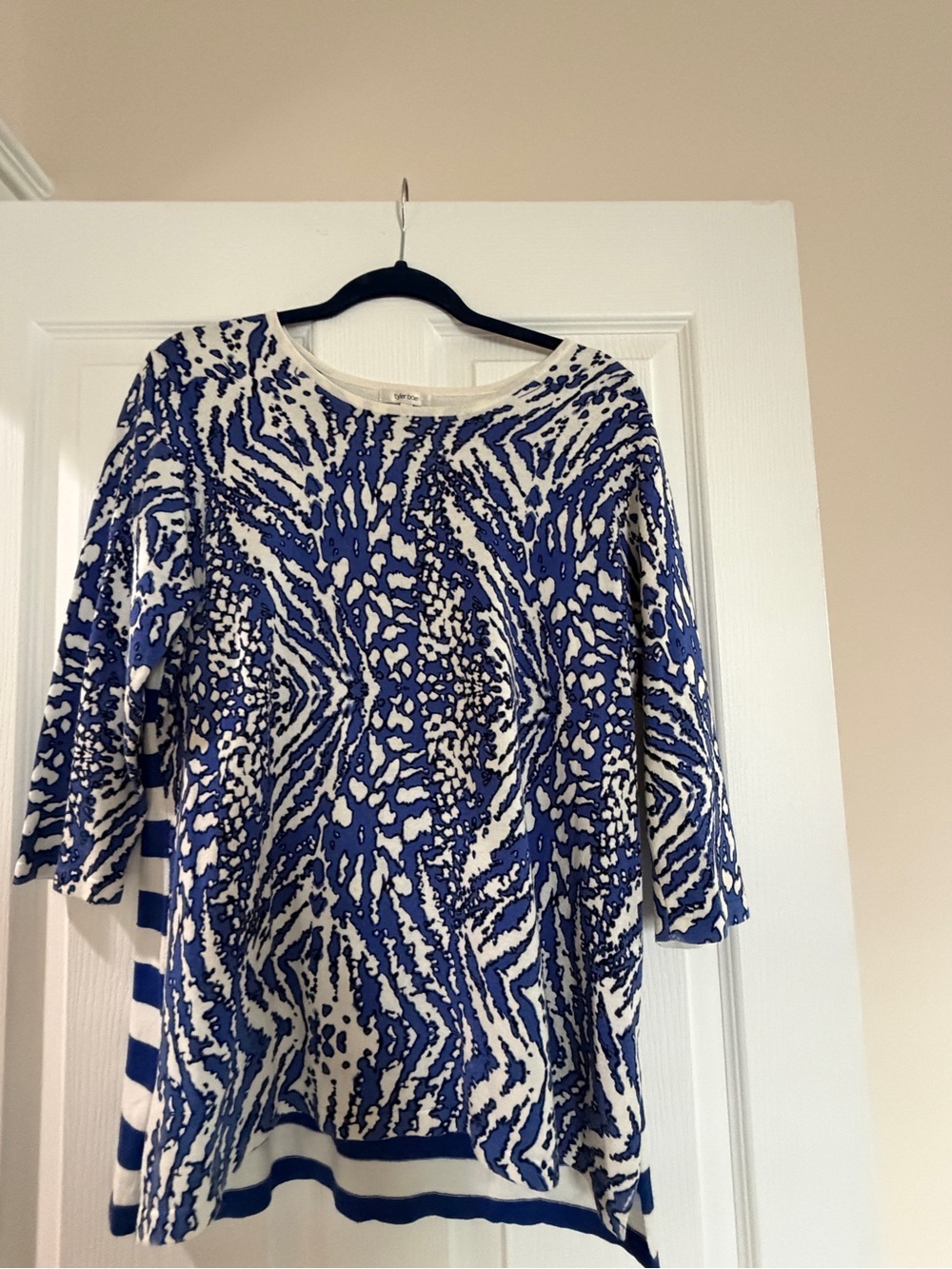 Tyler Boe Blue and White Abstract Print Tunic